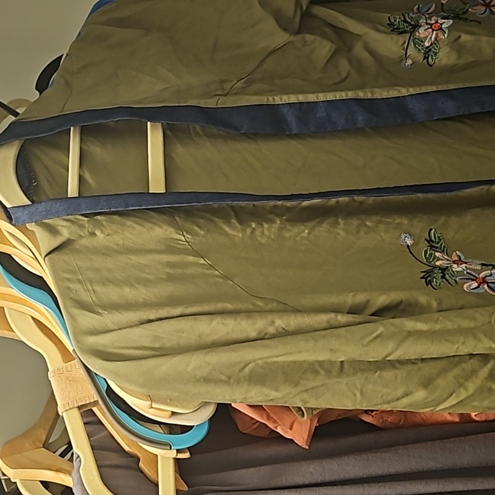 Long beautiful but wrinkled Chinese print? Flowy great for over bathing suit or